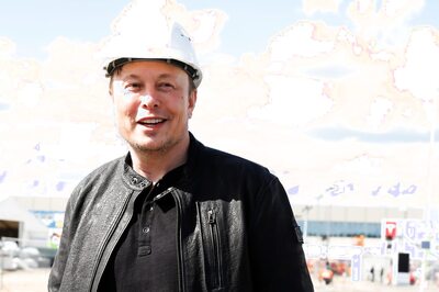 Elon Musk Tweets Conspiracy Theory About Attack on Paul Pelosi, Then Deletes It