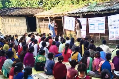 Women Police Personnel at this Distant Bihar Village Are Educating Local Girls, Teaching Them Self-Defence Tricks