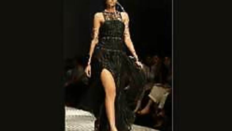 Aliens, astronauts main fashion week themes