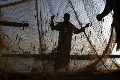 Sri Lankan fishing boat apprehended near Chennai coast