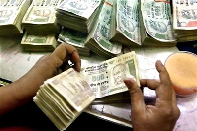CAD narrows sharply to 1.7 pc in April-June quarter