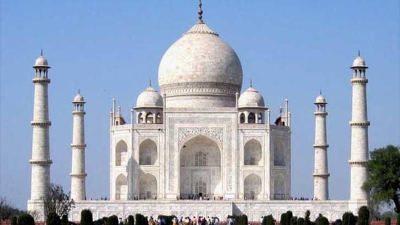 50,000 footfalls at Taj Mahal, but no profits for hoteliers
