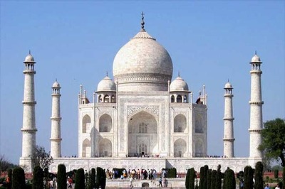 50,000 footfalls at Taj Mahal, but no profits for hoteliers