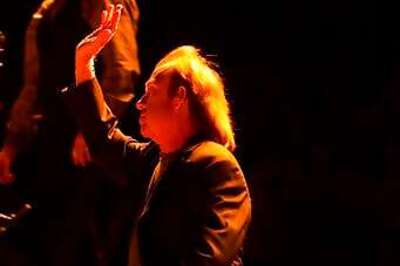 Outtakes: Springsteen On 1st Guitar, Touring And Twitter