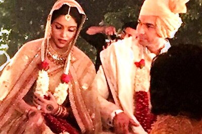 First photo of Asin and Rahul Sharma from their Hindu wedding ceremony is out!