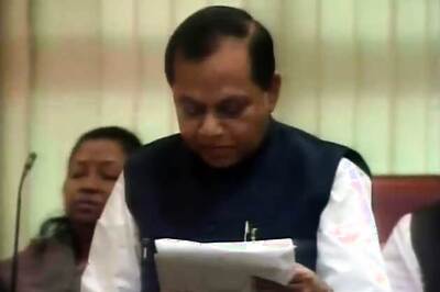 Finance Minister Rajendra Prasad presents 2014-15 state Budget amid din