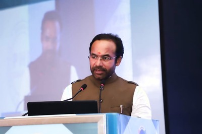Half of Bangladesh Will Come Over if Indian Citizenship is Offered to Them, Says Union Minister