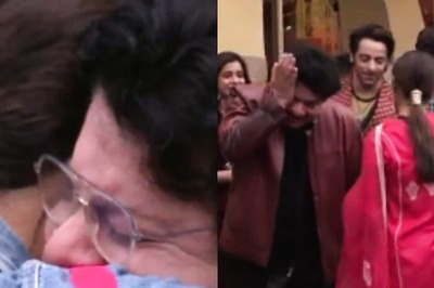 Bigg Boss 16: Sajid Khan Breaks Down As He Hugs Friend Riteish Deshmukh, Genelia; Says 'Bohot Yaad...'