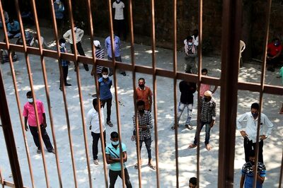 141 Mumbai Residents, Without Travel History, Test Positive for Omicron Covid Variant