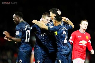 Southampton stun Manchester United, rise to 3rd in Premier League