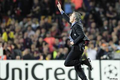 Inter fans heed Mourinho's call at airport