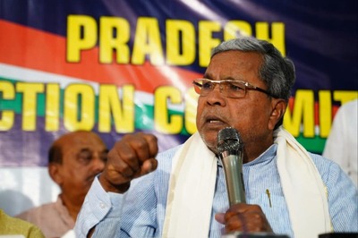On Cam | Congress Leader Siddaramaiah Caught Slapping Party Supporter Outside his Residence