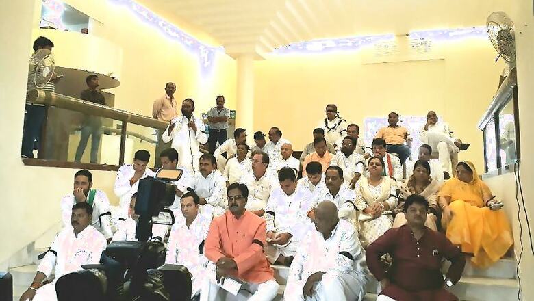 At Congress 'Janata Darbar' Inside MP Assembly, Allegations of Plantation Drive and Power Scam