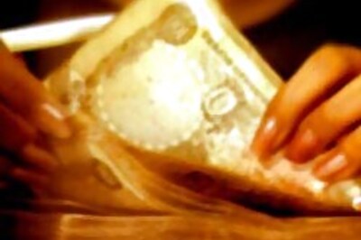 Delhiites rich in cash, less in debt