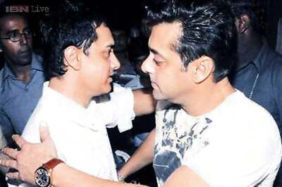 Aamir Khan: I'm really waiting to see Salman Khan's 'Jai Ho'