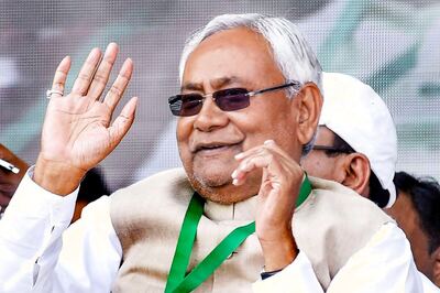 Friendship Stands 'Sushasan Babu' Nitish Kumar in Good Stead, Catapults Him to Office 4th Term in a Row