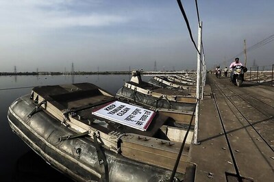 Sri Sri's Art of Living seeks 4 weeks time to pay Rs 5 crore for Delhi event