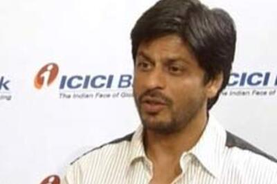 In UK, SRK shows the way to bank