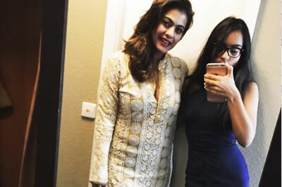 Daughter Nysa Asks Kajol To Thank Fans For Birthday Wishes And The Result Is Hilarious