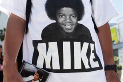 Over 1.2 mn people request Jackson memorial tickets