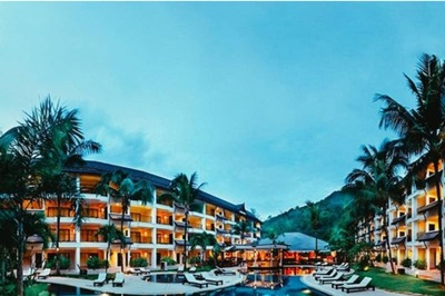 Looking To End the Year in Style? Jet Off to These 5 Places For The Perfect Holiday