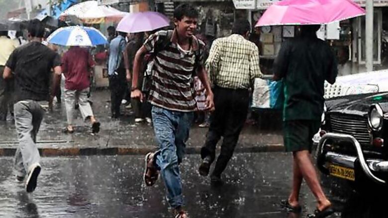 Heavy rains lash Mumbai, traffic disrupted