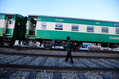Pakistani man dies while attempting selfie with an approaching train