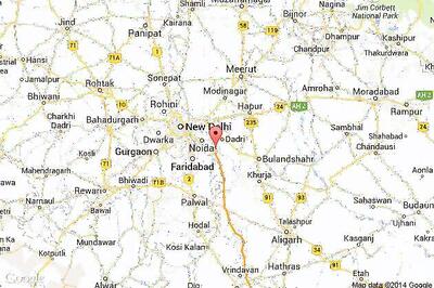 Unidentified men rob van filled with garments