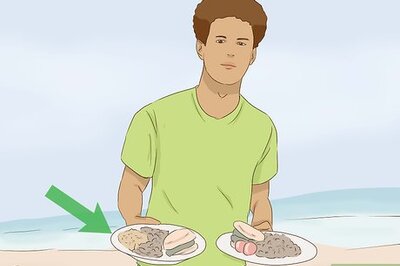 How to Throw a Beach Party