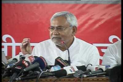 Development a bigger issue, says JDU as Lalu invokes caste loyalty