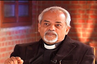 Valson Thampu hits back at Guha, says he attacked college every time a progressive move was made