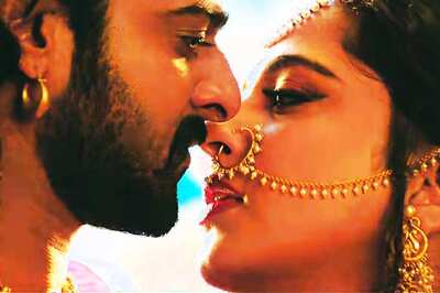 Prabhas, Anushka Getting Engaged in December? Baahubali Reacts