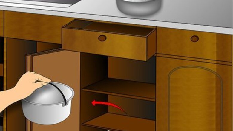 How to Clean Kitchen Cabinets