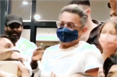 No Social Distancing as 'Laal Singh Chaddha' Aamir Khan Mobbed by Fans in Turkey