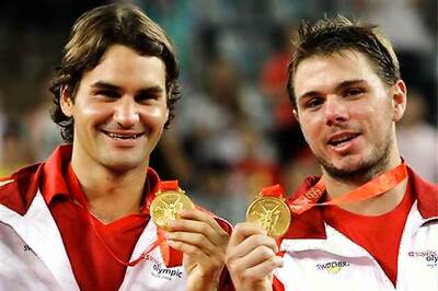 Federer partner Wawrinka to carry Swiss flag