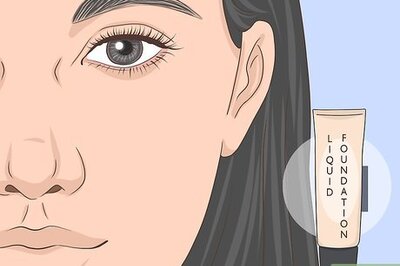 A Beginner’s Guide to Choosing & Applying Goth Makeup