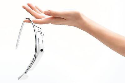 Is Google Still Working on AR-Based HoloLens Competitor?