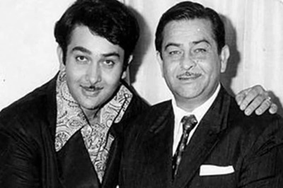 When President Venkataraman Broke The Protocol To Honour Raj Kapoor With The Dadasaheb Phalke Award