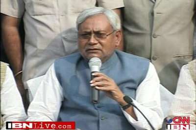 Nitish lashes out at Congress over 2G scam