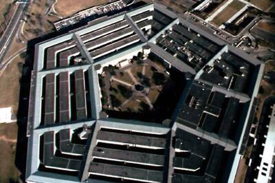 Amazon Claims 'Unmistakable Bias' in Pentagon Awarding $10 Billion Contract to Microsoft