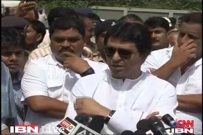 Raj Thackeray summoned for instigating violence