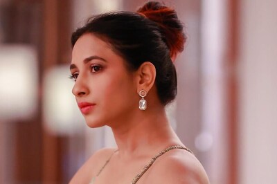 Kannada Actress Manvita Kamath Sizzles In Bodycon Slit Dress At SIIMA Awards