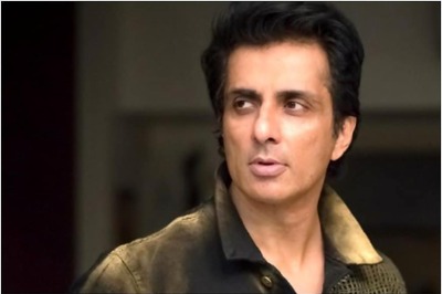 Sonu Sood to Write Book on Experience of Helping Migrant Workers