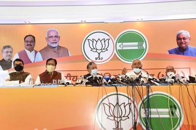 Bihar Assembly Elections: NDA Backs Nitish Kumar, Snubs Chirag Paswan; JD(U) Gets 122 Seats, BJP 121