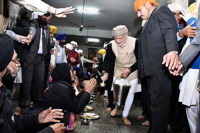SGPC Orders Probe into Modi's Cap Controversy During Golden Temple Visit