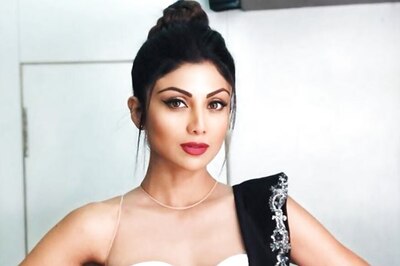 Shilpa Shetty Kundra Looks Flawless in a Arpita Mehta Tiered Ruffle Saree; See Pics