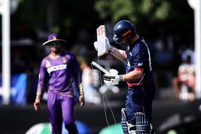 Watch: Andre Russell Breaks Travis Head's Bat in 2 Halves with a Fiery Delivery