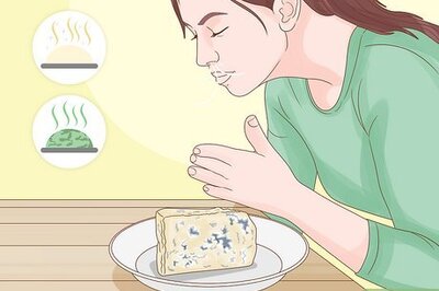 How to Tell when Blue Cheese Is Bad