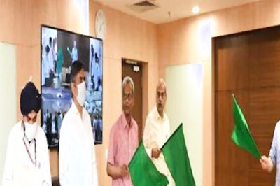 Railway Minister Ashwini Vaishnav Flags Off Daily Jaipur-Delhi-Jaipur Sainik Express