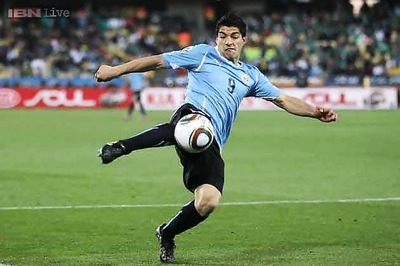 Suarez tells team-mate he expects to be fit for World Cup